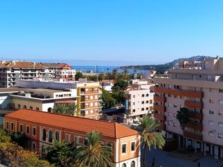 Location Attique à Centro Urbano. Alquiler anual de moderno ático dúplex  en pleno centro de la ci