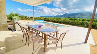 Chalet in Beniarbeig. Moderna villa de lujo construida en 2023