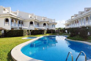Casa adossada a L'Almadrava - L'Estanyó. Adosado dúplex con encanto y vistas al mar en las marinas