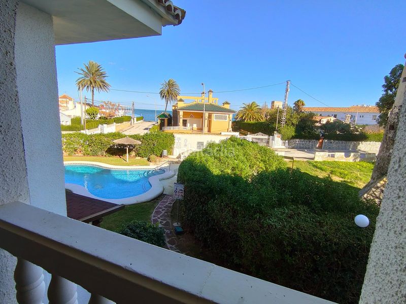 Foto 7dec7803-3531-4c26-9481-671ead46a047. Casa adossada amb calefacció aparcament piscina a Dénia