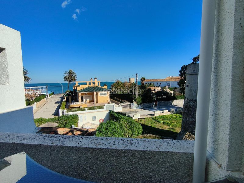 Foto b63648bb-2e41-4daa-af33-6bc08f6adaf9. Casa adossada amb calefacció aparcament piscina a Dénia