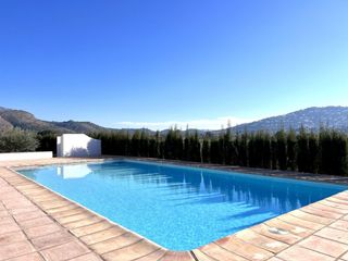 Lloguer Xalet a La Xara-La Sella. Espectacular villa de estilo rural en alquiler anual en la xara