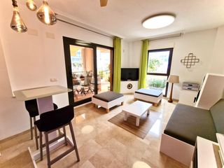 Apartament a El Puerto. Apartamento con terraza de 25 m2 y jardín privado de 58 m2 junto