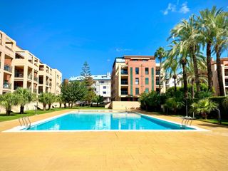 Apartment in El Puerto. Apartamento con terraza de 25 m2 y jardín privado de 58 m2 junto