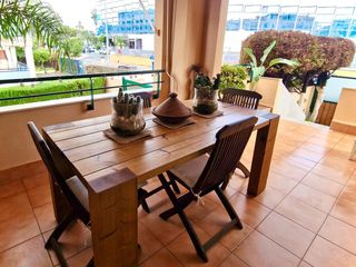 Apartament a El Puerto. Apartamento con terraza de 25 m2 y jardín privado de 58 m2 junto