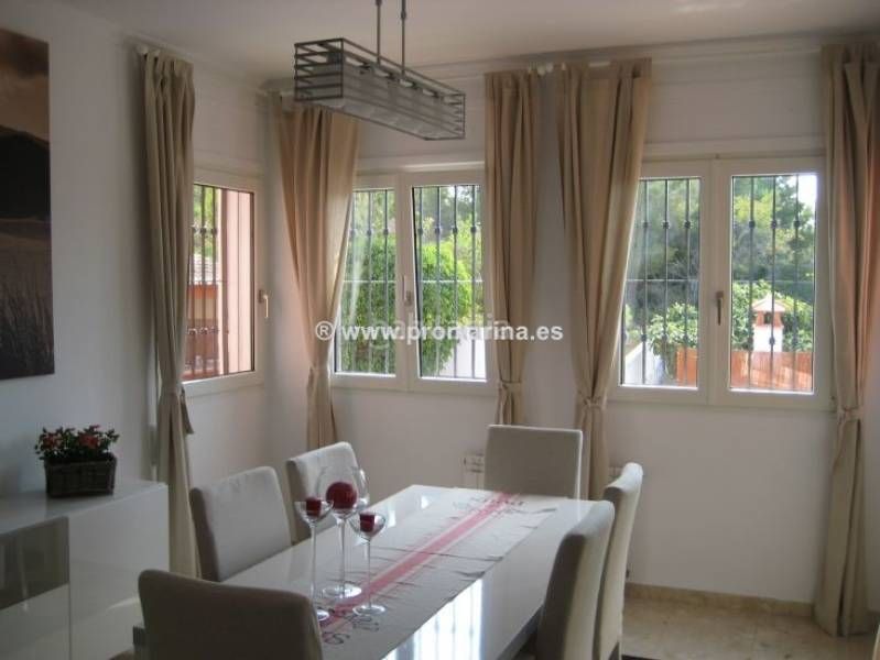 Foto 1be1d1bd-2e16-4184-9c5b-368e5f50a41f. Xalet amb calefacció aparcament piscina a Las Rotas / Les Rotes Dénia