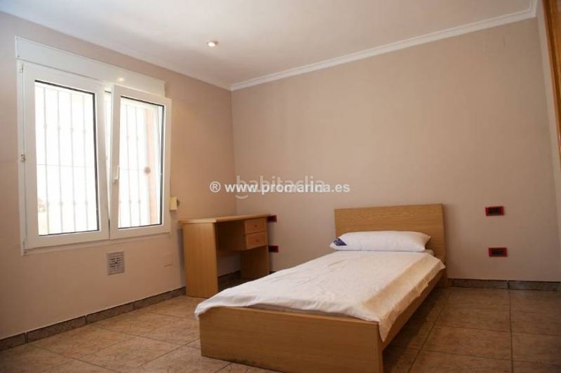 Foto 835f7333-5b60-49ba-b031-c220b209bcde. Xalet amb calefacció aparcament piscina a Las Rotas / Les Rotes Dénia