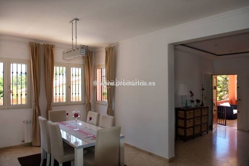 Foto bb7d2a7a-e9fd-4c48-a993-52977ec3bf1e. Xalet amb calefacció aparcament piscina a Las Rotas / Les Rotes Dénia