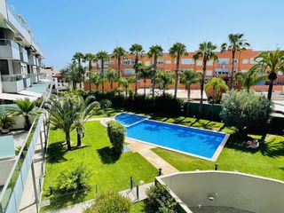 Rent Apartment in Centro Urbano. Apartamento en alquiler anual cerca del puerto de dénia, a 150 m