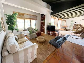 Location Maison jumelée à El Puerto. Chalet pareado en alquiler en les rotes con  vistas al mar