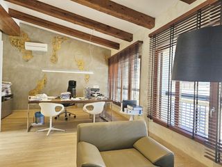 Àtic a Centro Urbano. Ático acondicionado como oficina con potencial para vivienda en