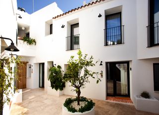 Edificio in Centro Urbano. Venta de cinco apartamentos con licencia turística en pleno cora