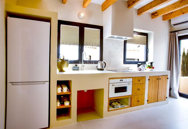 Foto a553d138-e3f6-4b04-9f41-6edf20cd1347. Edificio in Centro Urbano Dénia