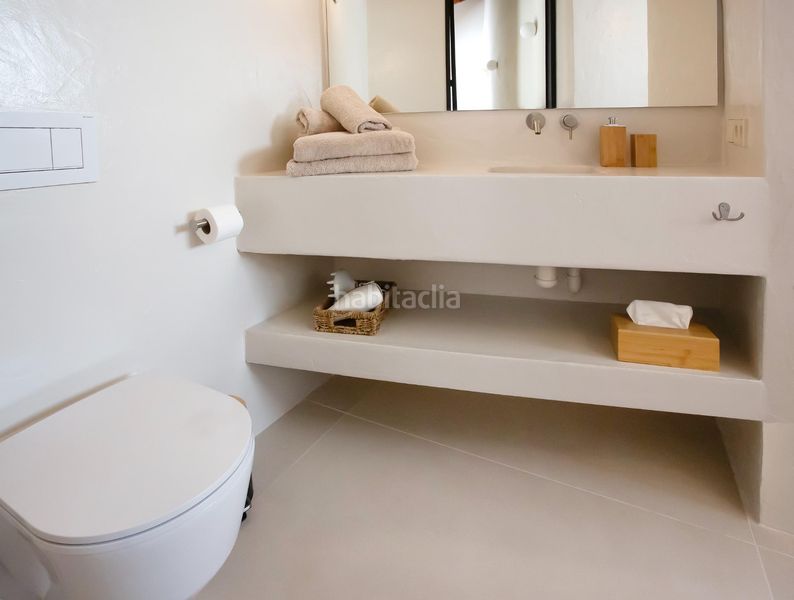 Foto b8f2b289-2500-4e55-a663-50e5e64b4b26. Edificio in Centro Urbano Dénia