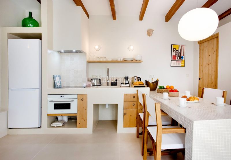 Foto e6925f22-8e93-4727-ab15-ea1e2f7de5f5. Edificio in Centro Urbano Dénia
