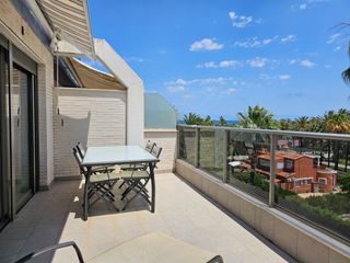 Dachwohnung in Les Bassetes - El Marjal. Ático dúplex con vistas al mar, licencia turística y estilo de v