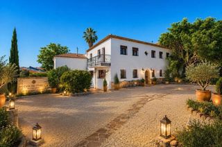 Xalet a Partida la xara 22. Villa singular en la xara dénia con historia, espacio y potencia