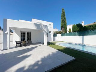 Location Chalet à El Montgó. Chalet independiente en zona la pedrera con piscina privada y vi