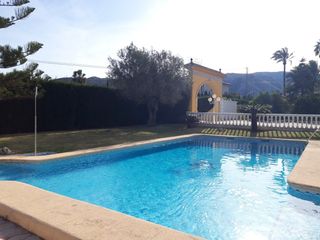 Rent Chalet in Centro. Precioso chalet en zona muy tranquila en alquiler