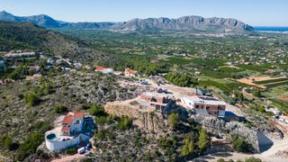 Residential Plot in Monte Solana. Parcela exclusiva con proyecto hotelero autorizado y vistas pano