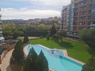 Location Appartement  Carrer del priorat. Piso alto, luminoso, con piscina