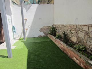 Rez-de-chaussée  Carrer nou de la rambla. Amplia planta baja dúplex con patio