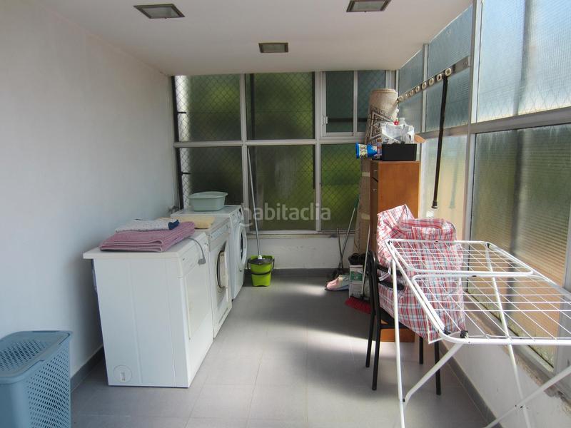 Foto cf6bd08e-b690-4550-b5ae-1f0720fa462b. Local commercial avec chauffage dans La Pineda Castelldefels