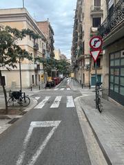 Pis  Carrer de tapioles. Piso en calle tranquila de poble sec