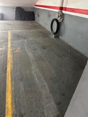 Autoparkplatz in Carrer de piquer 57. Plaza coche grande y motos
