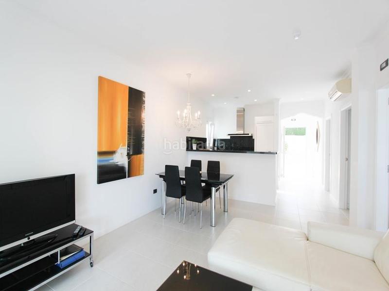 Foto 56fd421a-72da-4781-888e-9d13ac05c101. Apartament amb piscina a La Fustera Benissa