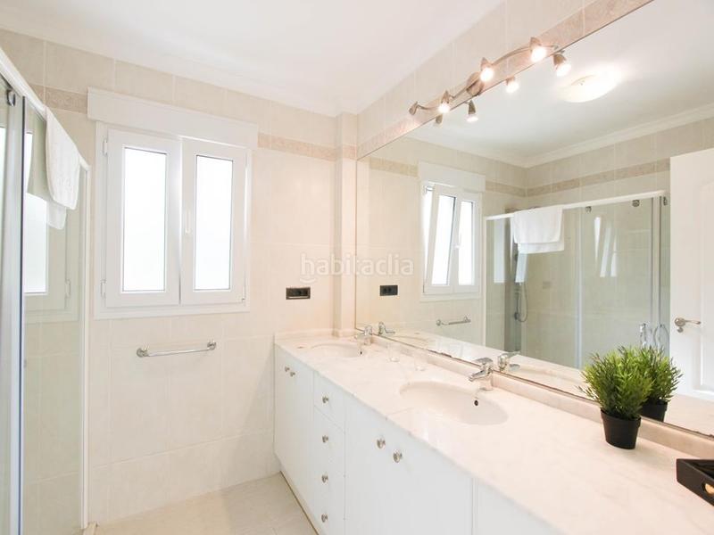 Foto f7310348-f766-4d34-8fd0-1d8eaf21365a. Apartament amb piscina a La Fustera Benissa