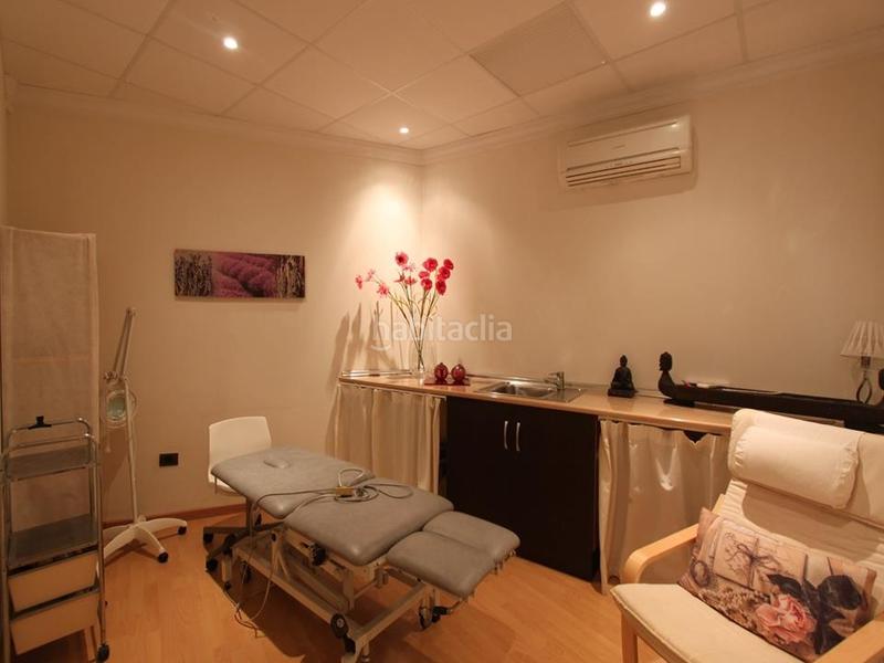 Foto f60b7735-8f2d-4f97-ba43-dce76153f9ba. Apartment with pool in La Fustera Benissa