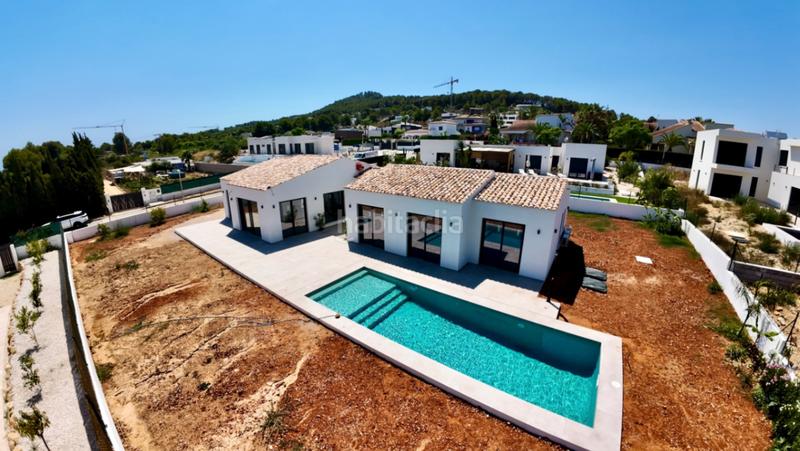 Foto 66e9914c-9a4b-4cfa-8608-e363017c8fcd. Chalet con riscaldamento parcheggio piscina in Partida Comunes-Adsubia Xàbia