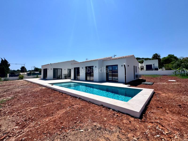 Foto dbeedb9b-7524-43f3-87be-45b3bc8cf2f9. Xalet amb calefacció aparcament piscina a Partida Comunes-Adsubia Xàbia