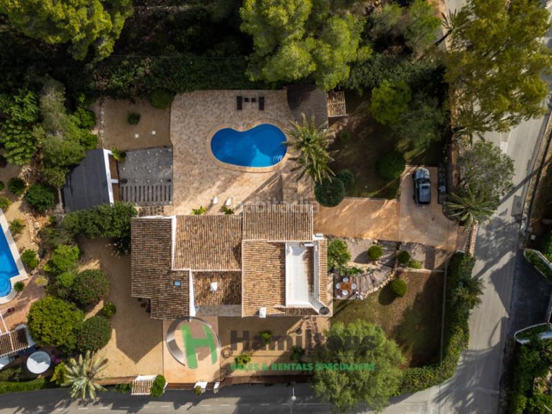 Foto 811c3d47-238c-4771-bd74-872fa18743e0. Xalet amb calefacció aparcament piscina a Partida Comunes-Adsubia Xàbia