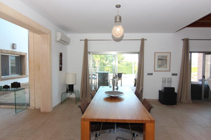 Foto 104b9068-b017-4585-90f8-d567cdb24910. Chalet con piscina in Partida Comunes-Adsubia Xàbia