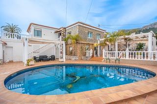 Chalet in Benicolada - Las Adelfas