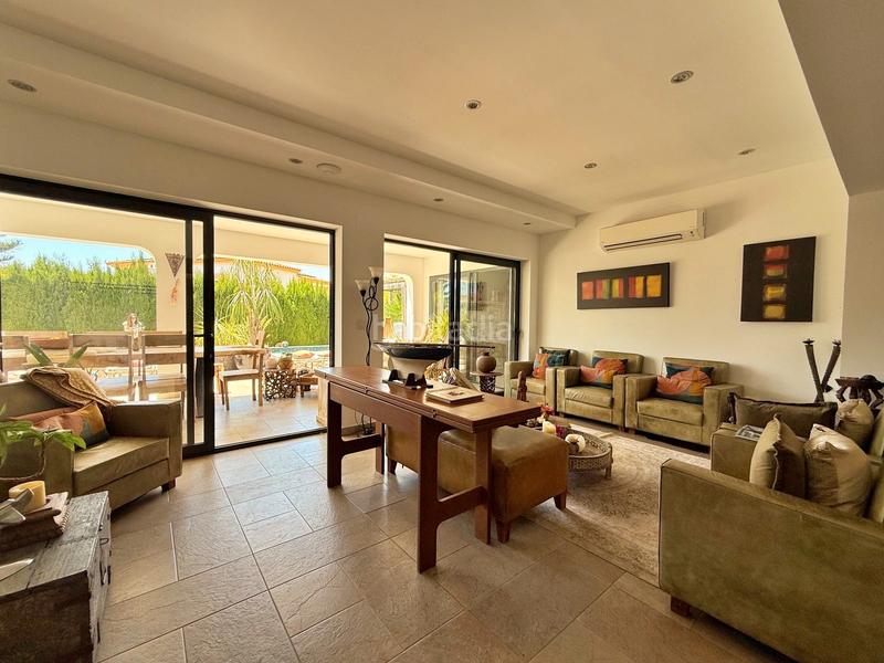 Foto 42738d30-3416-4315-a631-c85bbc9b9a73. Chalet mit parking pool in Cala Advocat-Baladrar Benissa