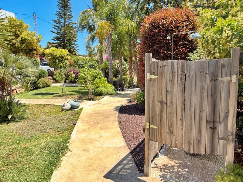 Foto 5b99cebb-d3ca-4487-8635-e9f868a198e4. Chalet mit parking pool in Cala Advocat-Baladrar Benissa