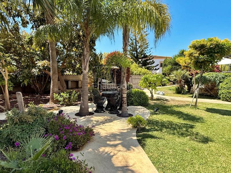 Foto b2f7c5d3-35dc-44cd-a79c-e5daca8da732. Chalet mit parking pool in Cala Advocat-Baladrar Benissa