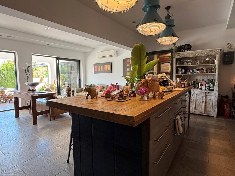 Foto be6b089f-d155-4fc3-9571-b5de3dbbb647. Chalet mit parking pool in Cala Advocat-Baladrar Benissa