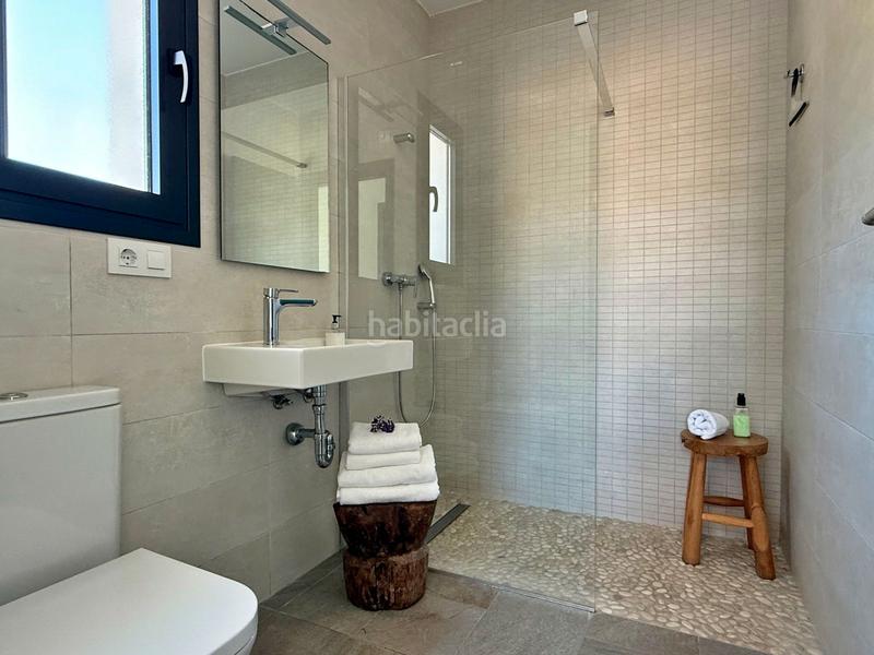 Foto 19aa17e6-3f1a-4b5a-b62b-e081d74ba0b3. Chalet avec parking piscine dans Cala Advocat-Baladrar Benissa