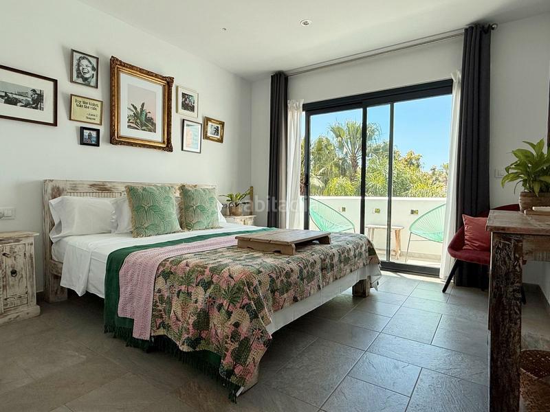 Foto b88da4a5-44a3-4059-86c0-3dae6de00551. Chalet avec parking piscine dans Cala Advocat-Baladrar Benissa