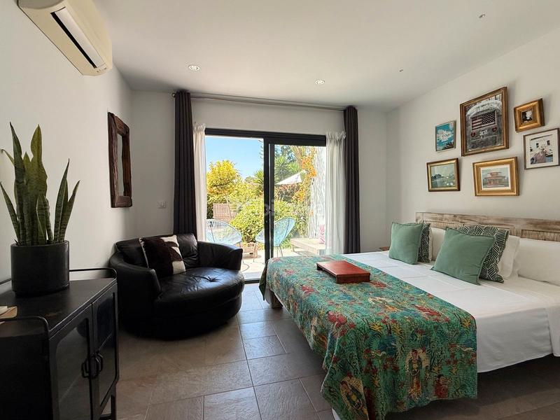 Foto fa725e2f-944a-4b14-a7ab-5477e63f21fd. Chalet avec parking piscine dans Cala Advocat-Baladrar Benissa