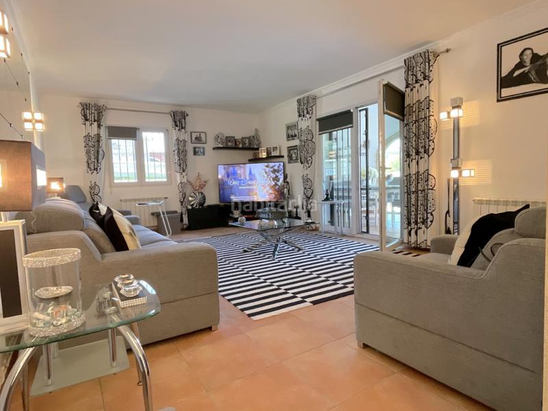 Foto ba0fad80-7e93-4429-b65d-0e597846d502. Chalet con riscaldamento parcheggio piscina in El Montgó Dénia