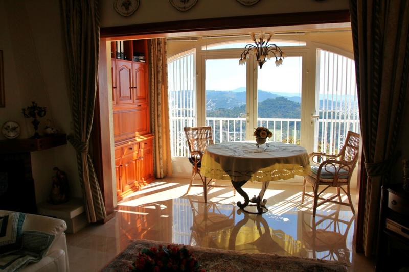 Foto 309e4c63-a22a-453a-bcd3-99b0c8a3f618. Chalet en Oltamar - Cucarres Calp