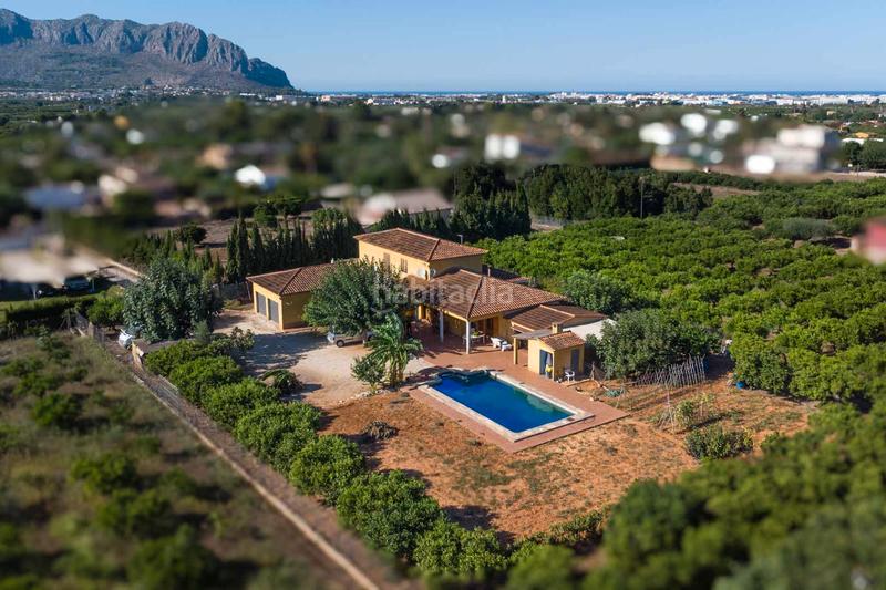 Foto 646c523b-537b-4004-b8d8-76f910c6736d. Chalet con piscina in Pedreguer