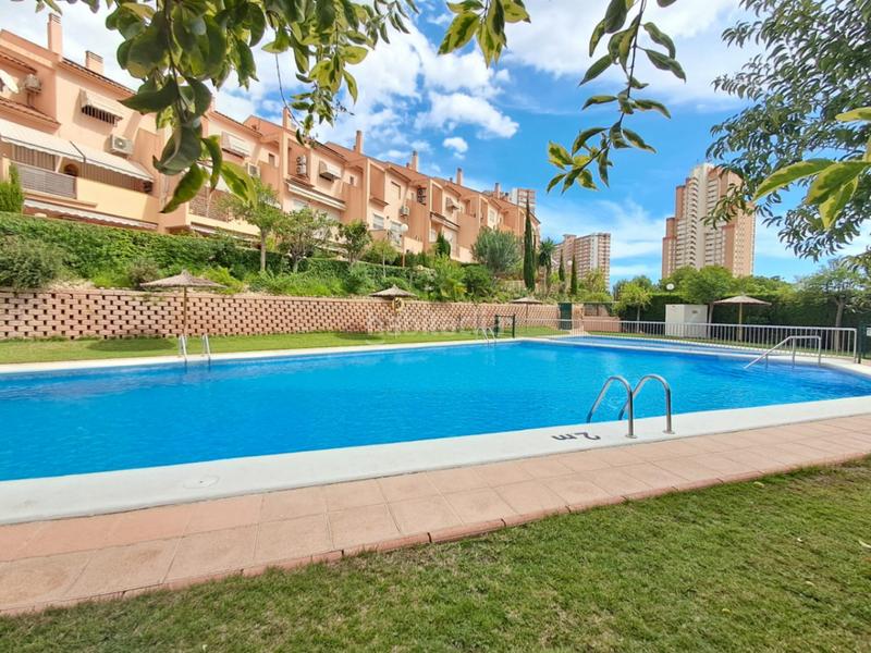 Foto 13c1da14-ca84-40c8-8ffb-5d7aa65bdd63. Apartment with heating parking pool in Playa Poniente Benidorm