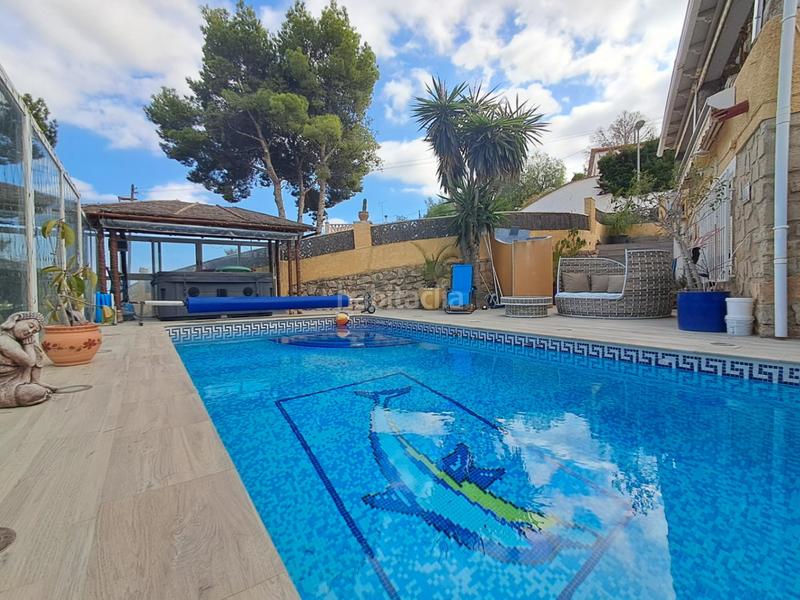 Foto 5c1360ef-6fac-463c-abbd-26126d2046c2. Chalet avec chauffage parking piscine dans Montebello - Nou Espai Nucia (la)