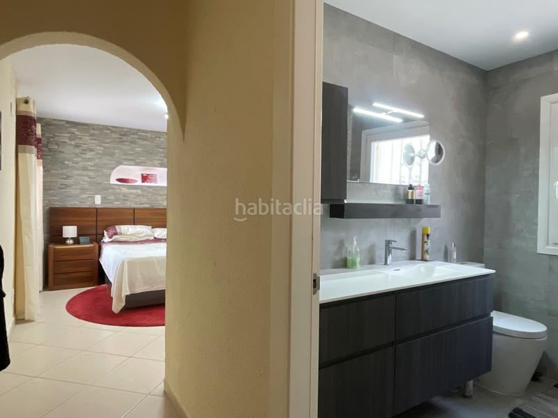 Foto bb9632d7-b09d-4ea8-8e10-e7a583b1dcb2. Chalet mit heizung parking pool in El Portet-Pla del Mar Moraira